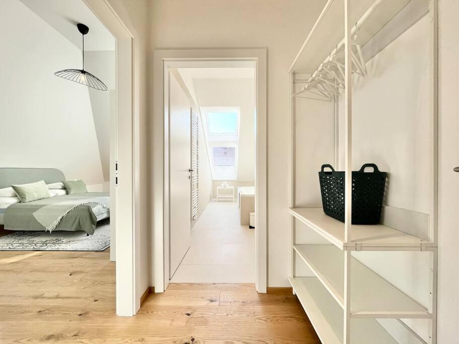 Orestaliving - Penthouse In 1020 Вена Экстерьер фото